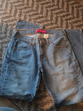 Levi's Women's Straight Leg Jeans in Blue Denim